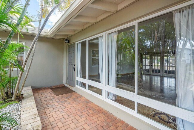 Building Photo - 2431 Key Largo Ln