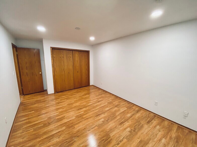 Building Photo - 2932 Shadow Creek Dr