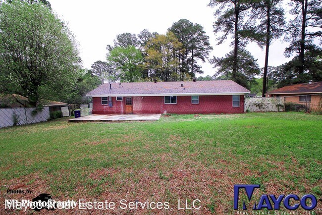 Building Photo - 3 br, 2 bath House - 9336 Pine Grove St.
