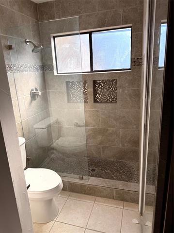 Building Photo - 1000 Lamesa Ct