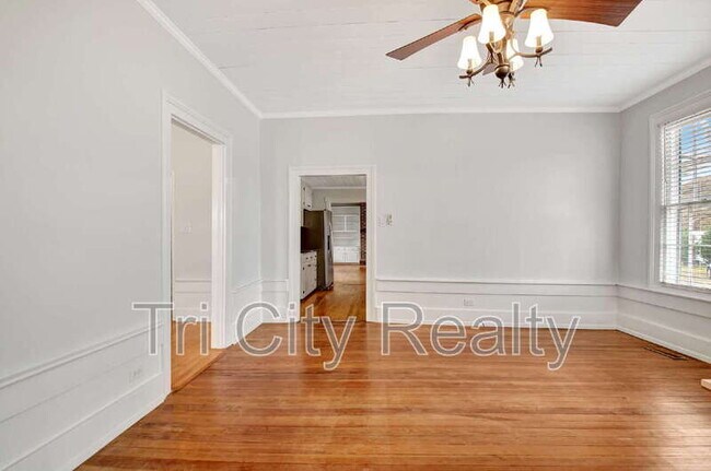 Building Photo - 115 Church Aly