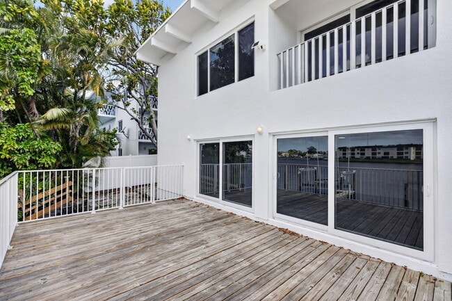 Building Photo - 624 Southwind Cir