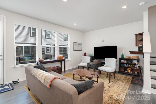 Building Photo - 408 Catawba Ave