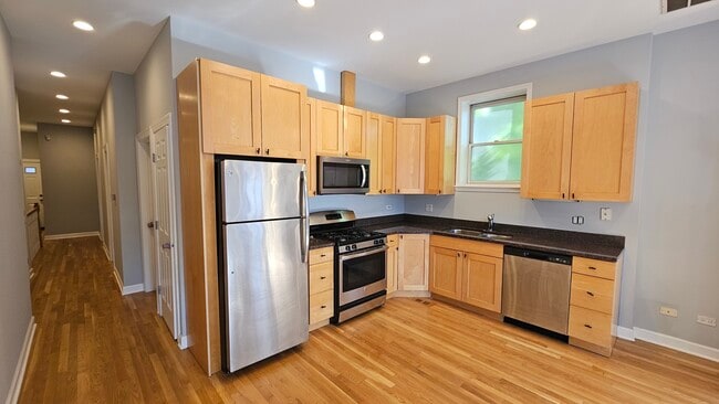 Building Photo - 509 N Hartland Ct