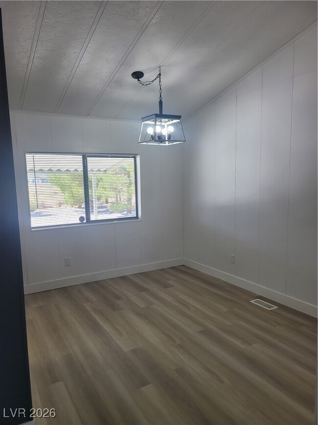 Building Photo - 1060 S Bunch St