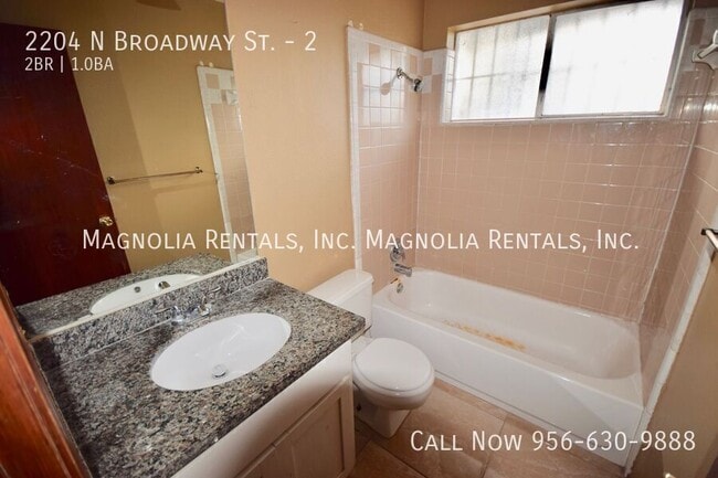 Building Photo - 2204 N Broadway St