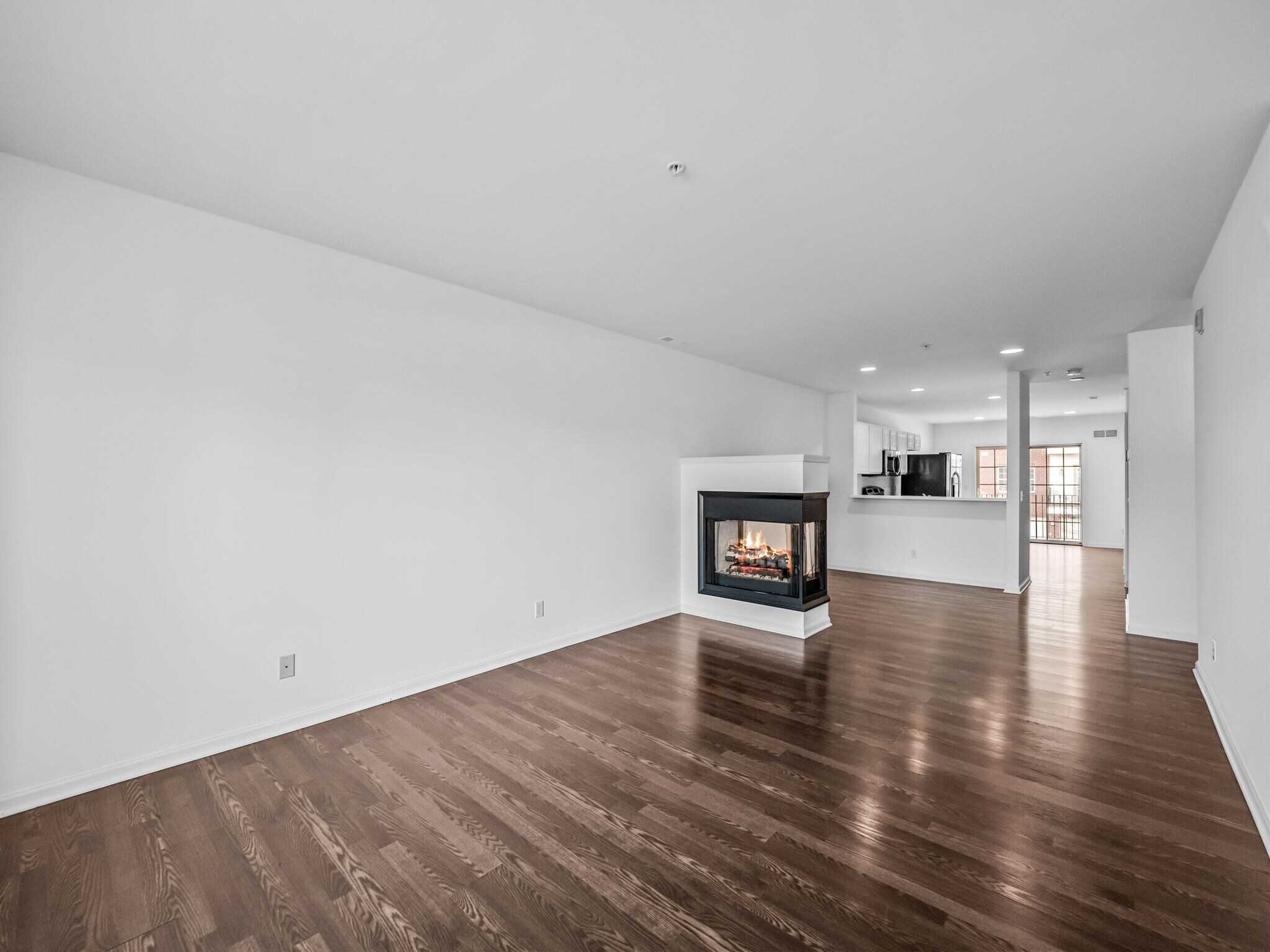 Building Photo - 3094 Camden Dr