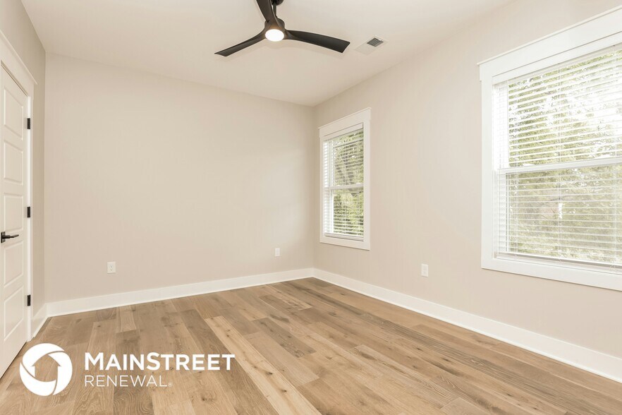 Building Photo - 1419 Preston Dr