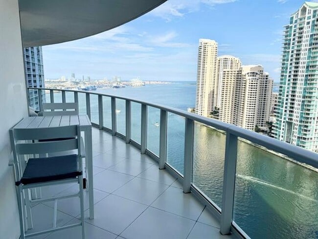 Building Photo - 300 S Biscayne Blvd