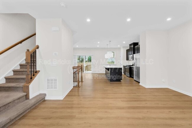 Building Photo - 2620 Grantham Place Dr