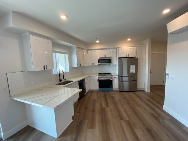 Primary Photo - 2285 Ulric St