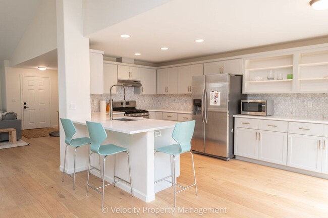 Building Photo - Beautifully Remodeled Single Level Home