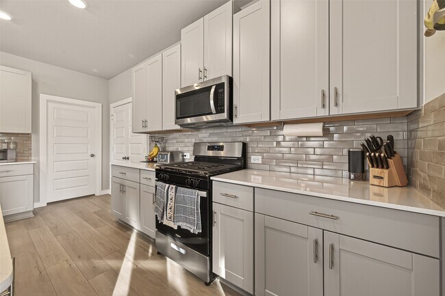 Building Photo - 5516 Madden Ln