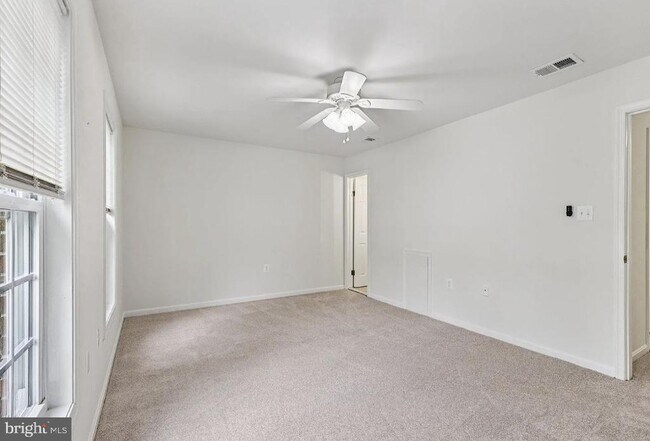 Building Photo - 14215 Heritage Crossing Ln