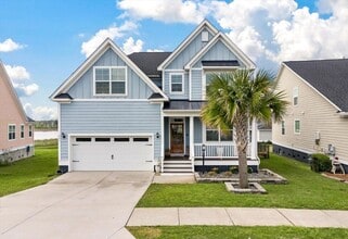 Building Photo - Show stopping 5 bed/3 bath rental in the h...