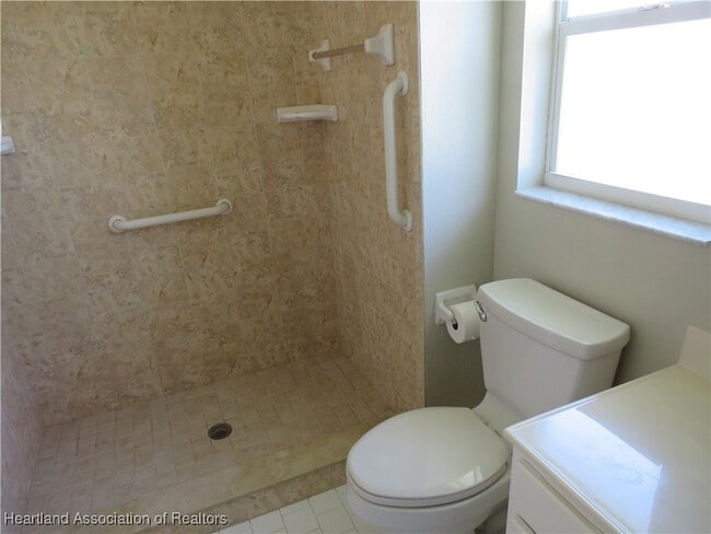 Building Photo - 3307 Healey St