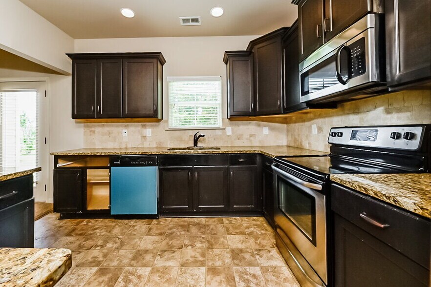 Building Photo - 1112 Bowlin Dr