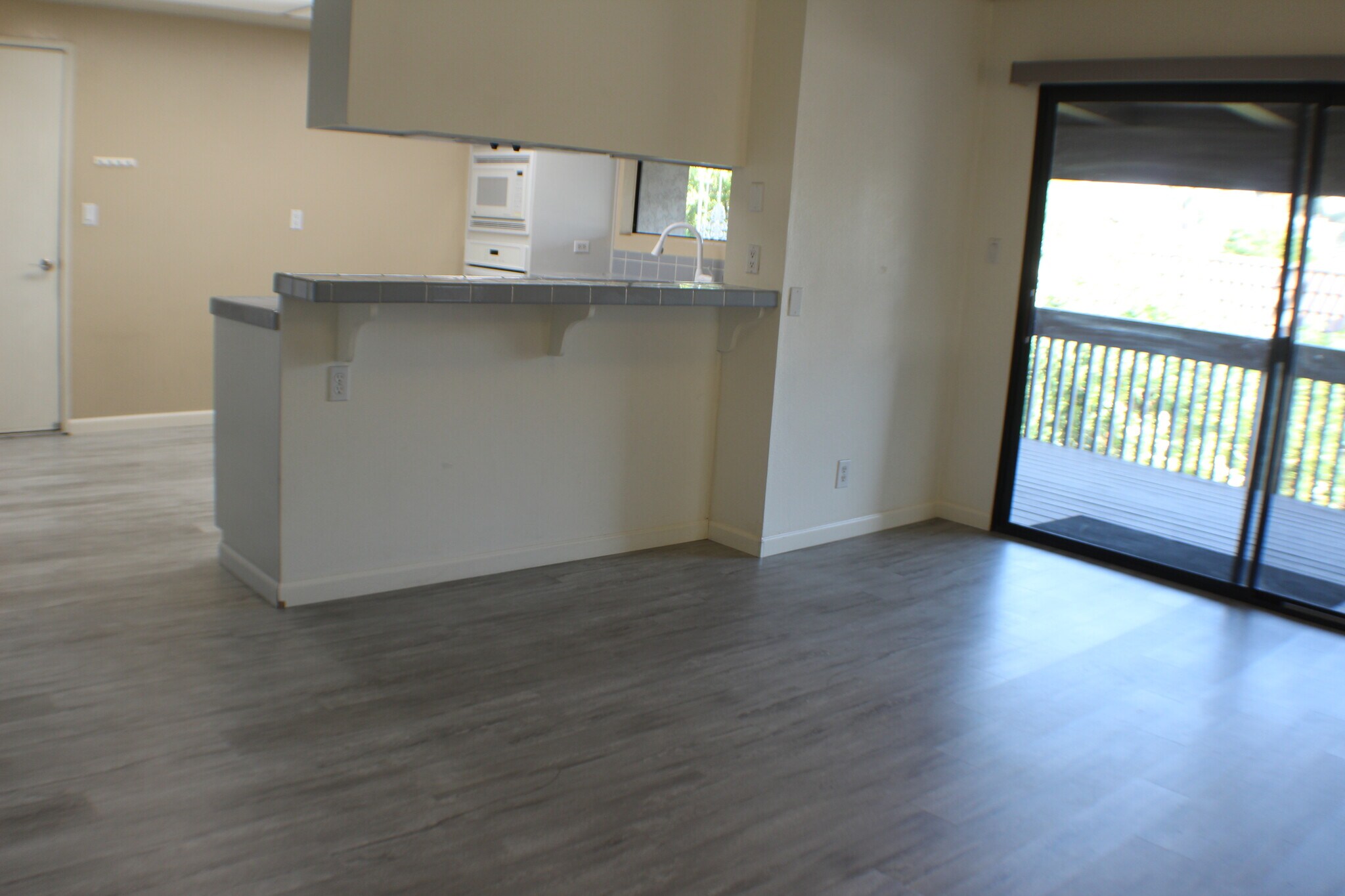 Building Photo - 6612 Reservoir Ln