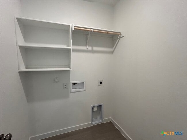 Building Photo - 728 Horsetail Ln