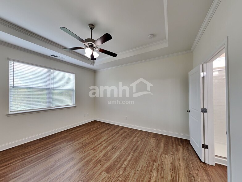 Building Photo - 2477 Napa Valley Dr