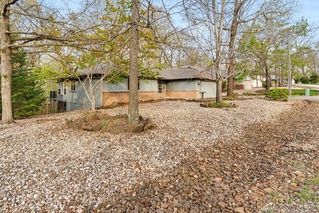 Building Photo - 69 Walney Dr