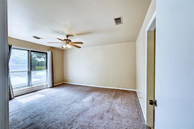 Building Photo - 2610 Princess Ln