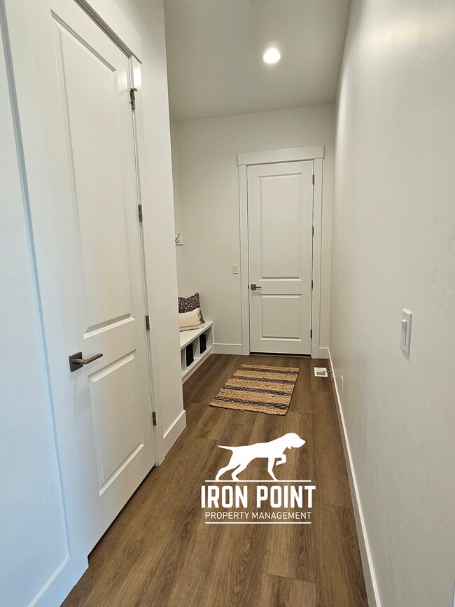 Building Photo - Brand New 4bed/3 bath home w/office, 2 car extended bay garage & all appliances included.