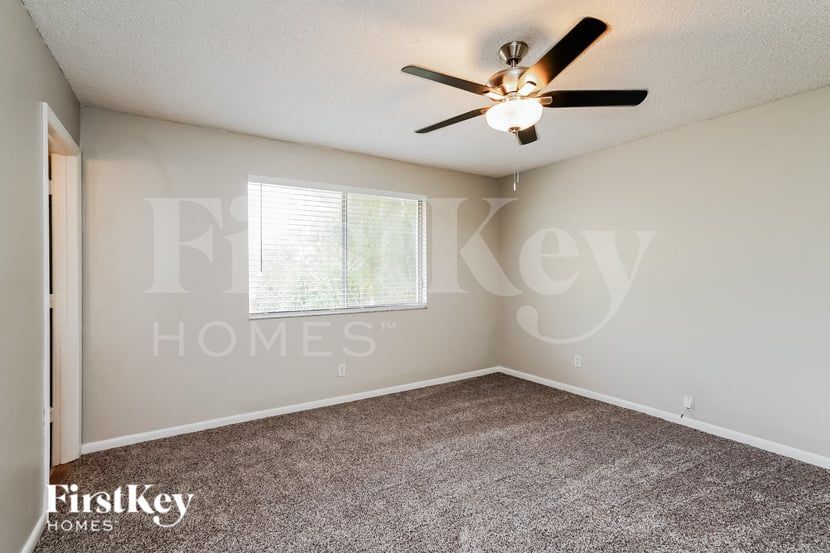 Building Photo - 331 SE 46th Ln