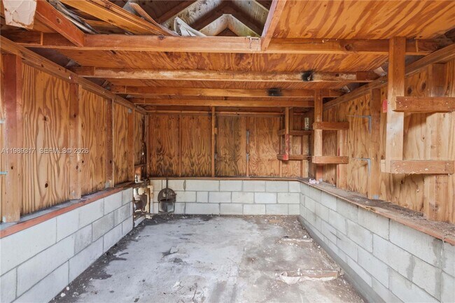 Building Photo - 4512 SW 27th Terrace