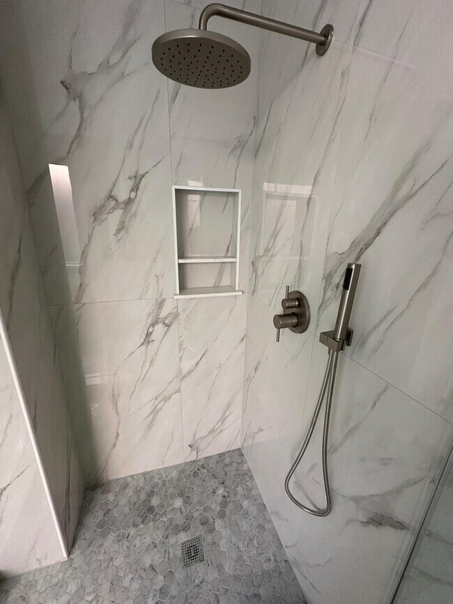 Building Photo - 1114 Oxford Mills Ln