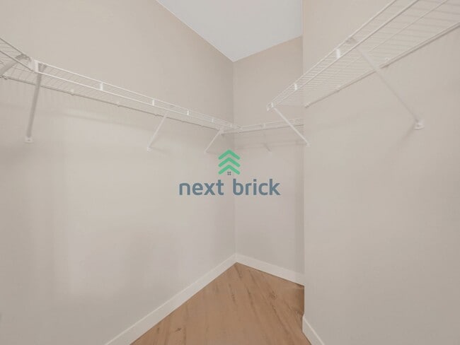Building Photo - Beautiful 2 Bed 2 Bath for Rent with desig...