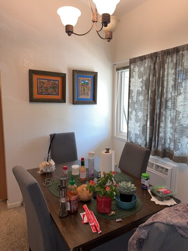 Building Photo - "Charming 2-Bed, 2-Bath Apartment in Boulder – Spacious 920 Sq Ft Gem!"