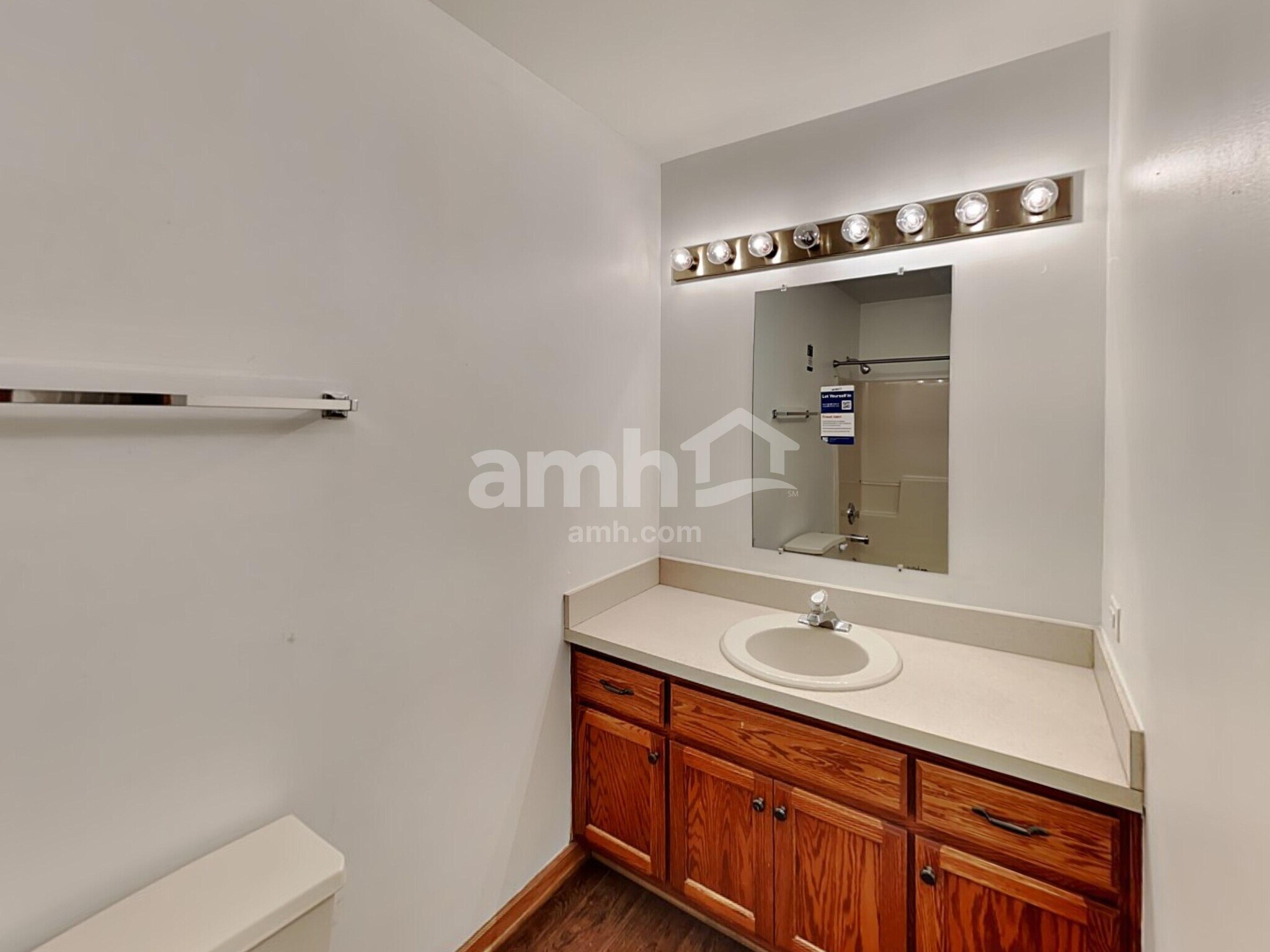 Building Photo - 6917 Monmouth Dr