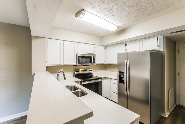 Building Photo - 5223 Pin Oak Dr