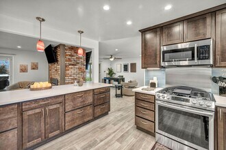 Building Photo - FULLY FURNISHED MOUNTAIN VIEW RETREAT with HOT TUB, RV PARKING & NO HOA