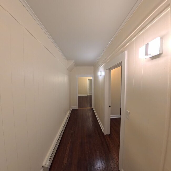 Building Photo - 140-142 Lorraine St