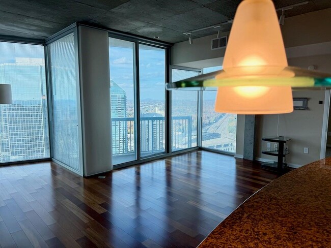 Building Photo - 3324 Peachtree Rd NE