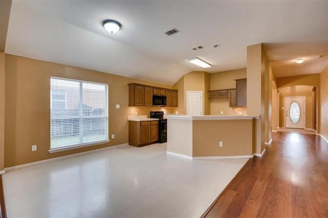 Building Photo - 3211 Bloomfield Trail