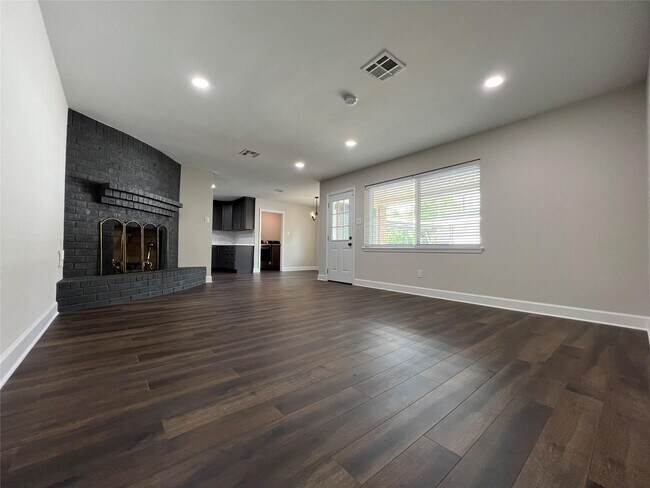 Building Photo - 10903 Albury Dr