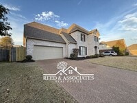 Building Photo - 4 Bedrooms in Southaven!