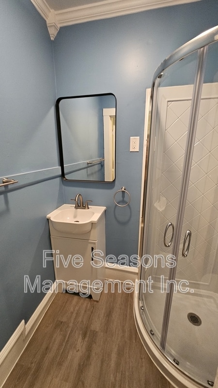 Building Photo - 25 Intervale Ave