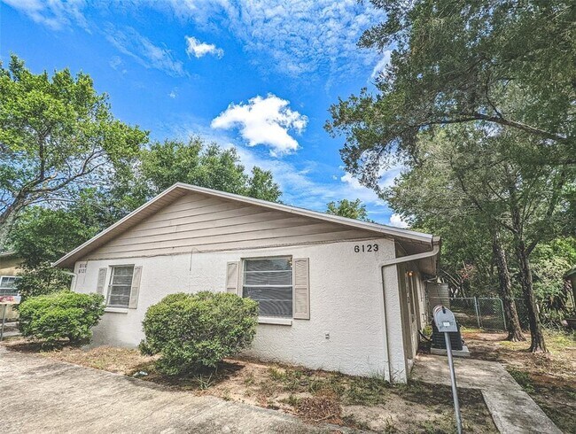 Primary Photo - 6123 Montana Ave
