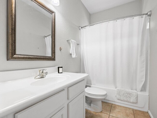 Building Photo - 4613 E Tumbleweed Dr