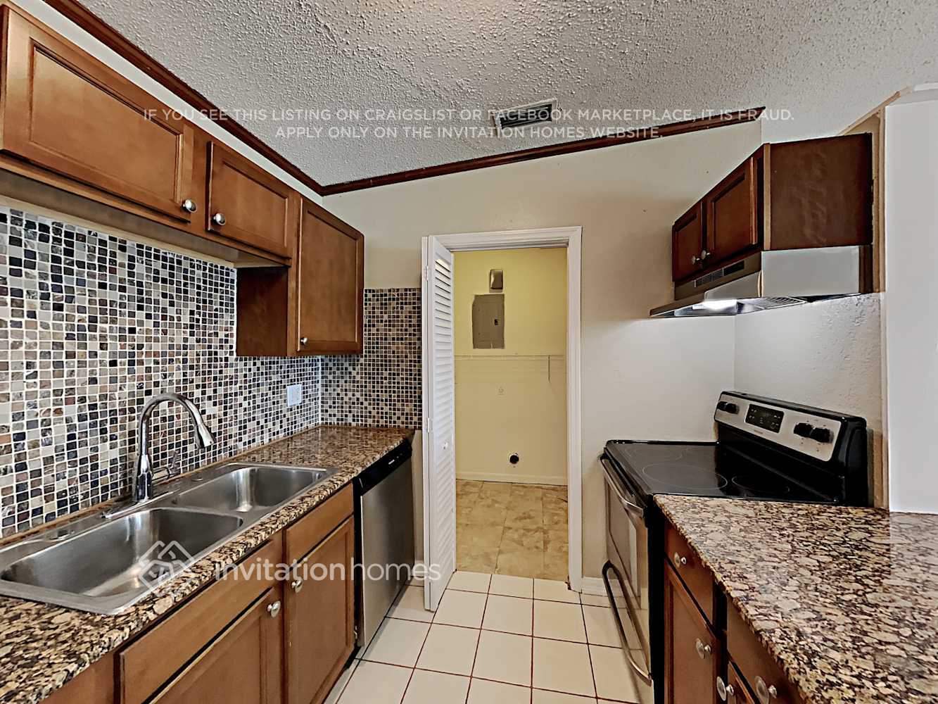 Building Photo - 319 SW 76th Terrace