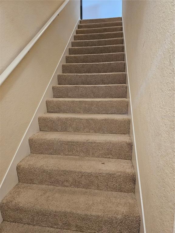 Building Photo - 5979 Westgate Dr