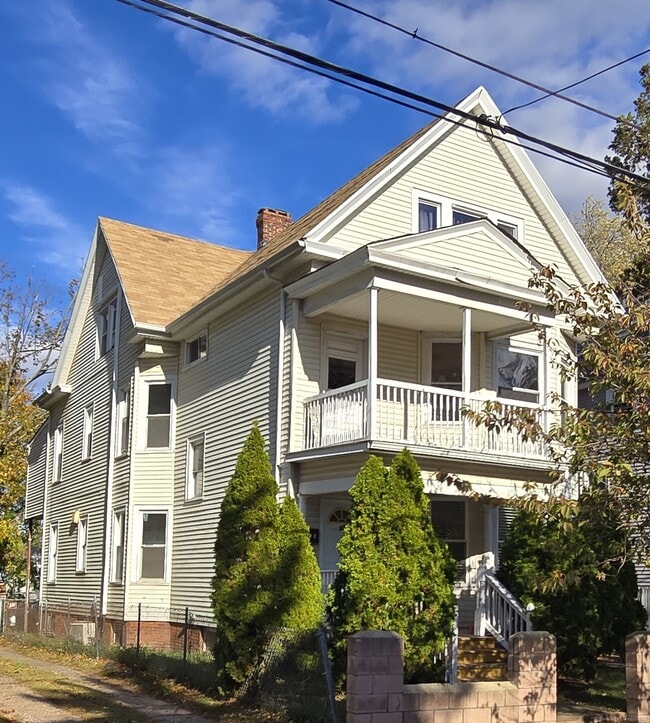 Building Photo - 47 Dickerman St