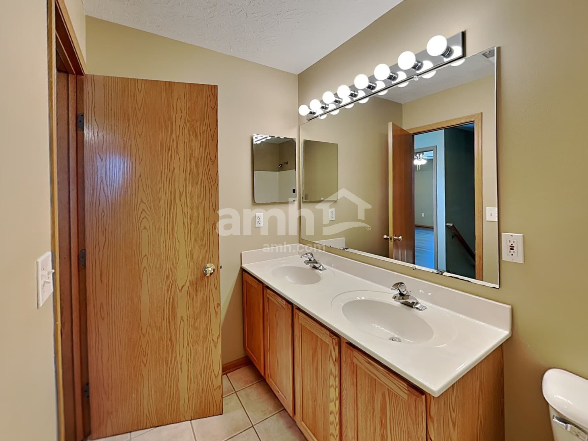 Building Photo - 2565 Allegro Ln