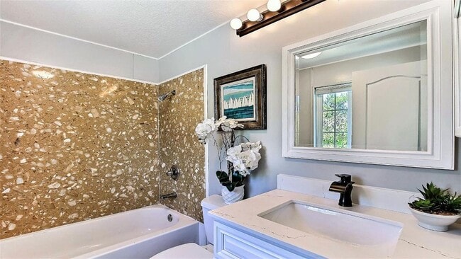 Building Photo - 1090 Walnut Woods Ct