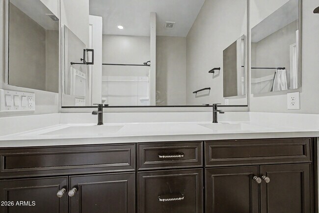 Building Photo - 5116 N 185th Ave