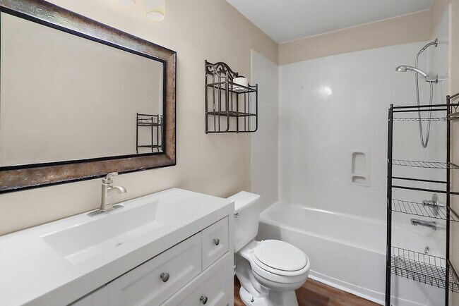 Building Photo - 16210 Coral Bay St